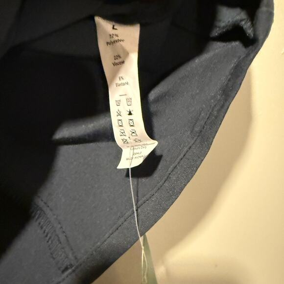 Halara Charcoal V-Neck Scrub Top - Picture 4 of 4